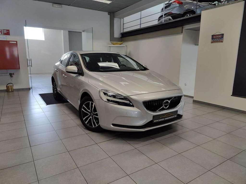 Volvo V40 BLACK EDITION T2 BENZINE
