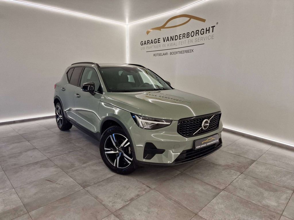 Volvo XC40 PLUS DARK BENZINE AUTOMAAT