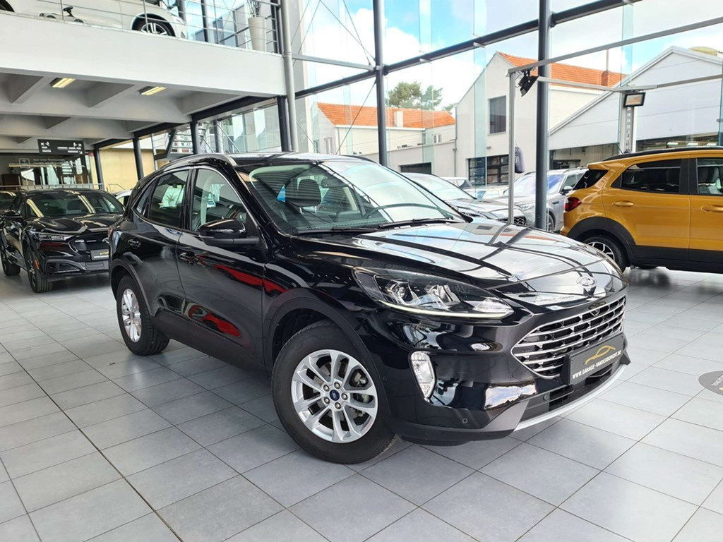 Ford Kuga TITANIUM MET TAL VAN OPTIES