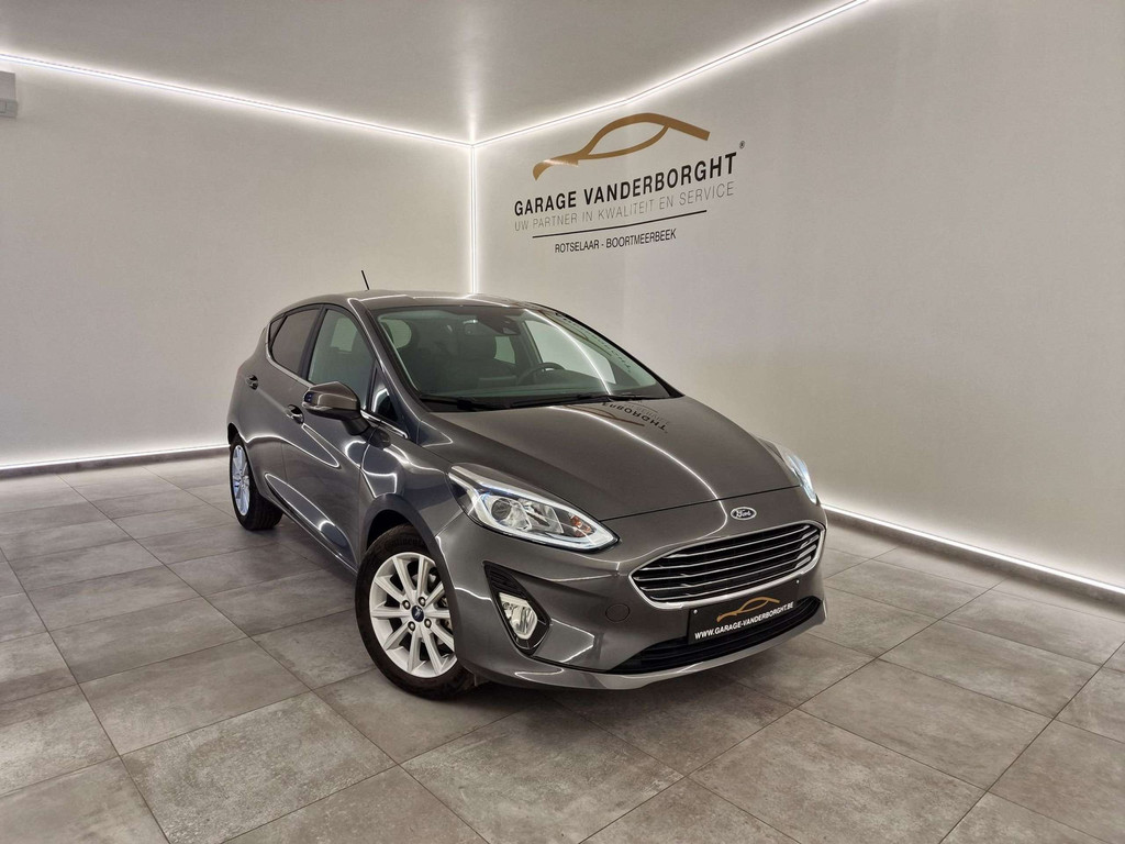 Ford Fiesta TITANIUM BENZINE SLECHTS 33000 KM