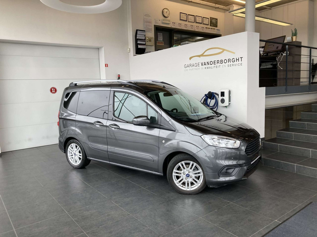 Ford Tourneo Courier BENZINE MET SLECHTS 19000KM+TAL VAN OPTIES